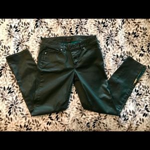 Size 4 White House Black Market Skimmer Jeans